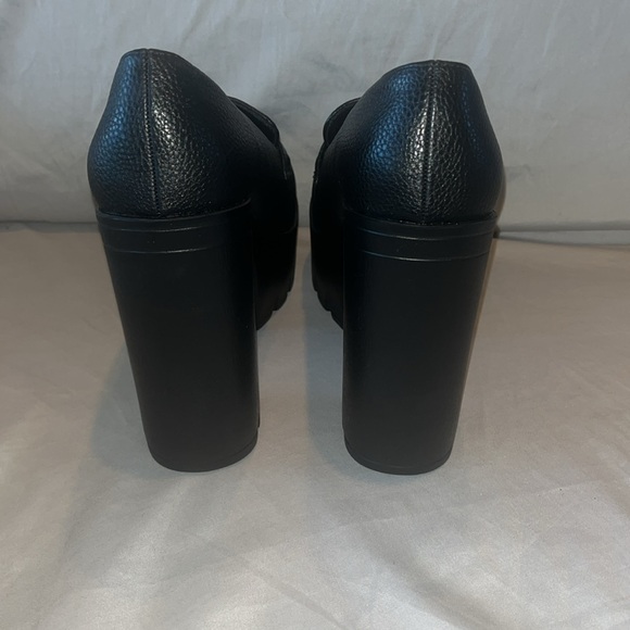 Y2K Look Unbranded Mary Jane 5” Pumps in black faux leather Euro Size 39 - Picture 4 of 9